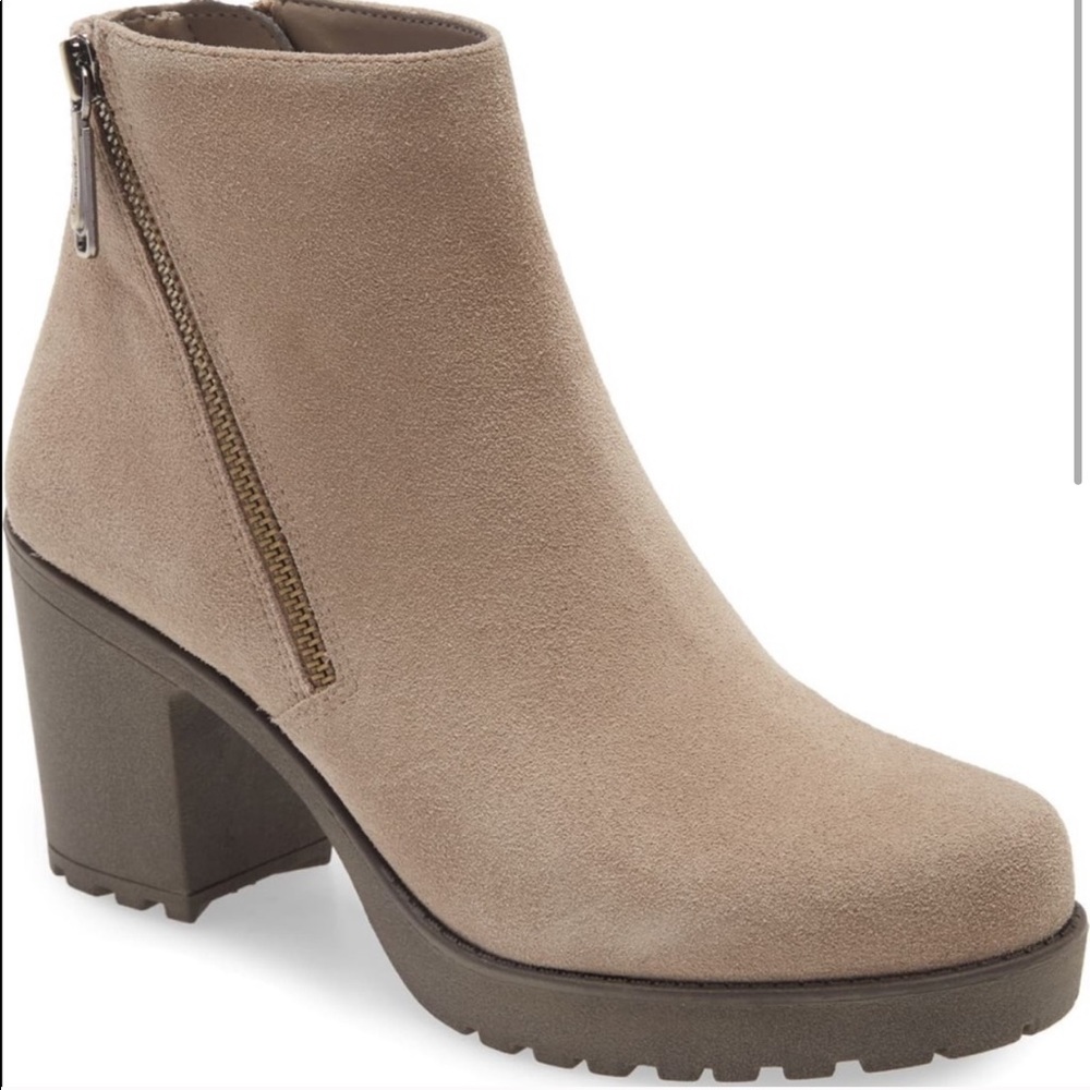 NWT Blondo suede waterproof chunky booty